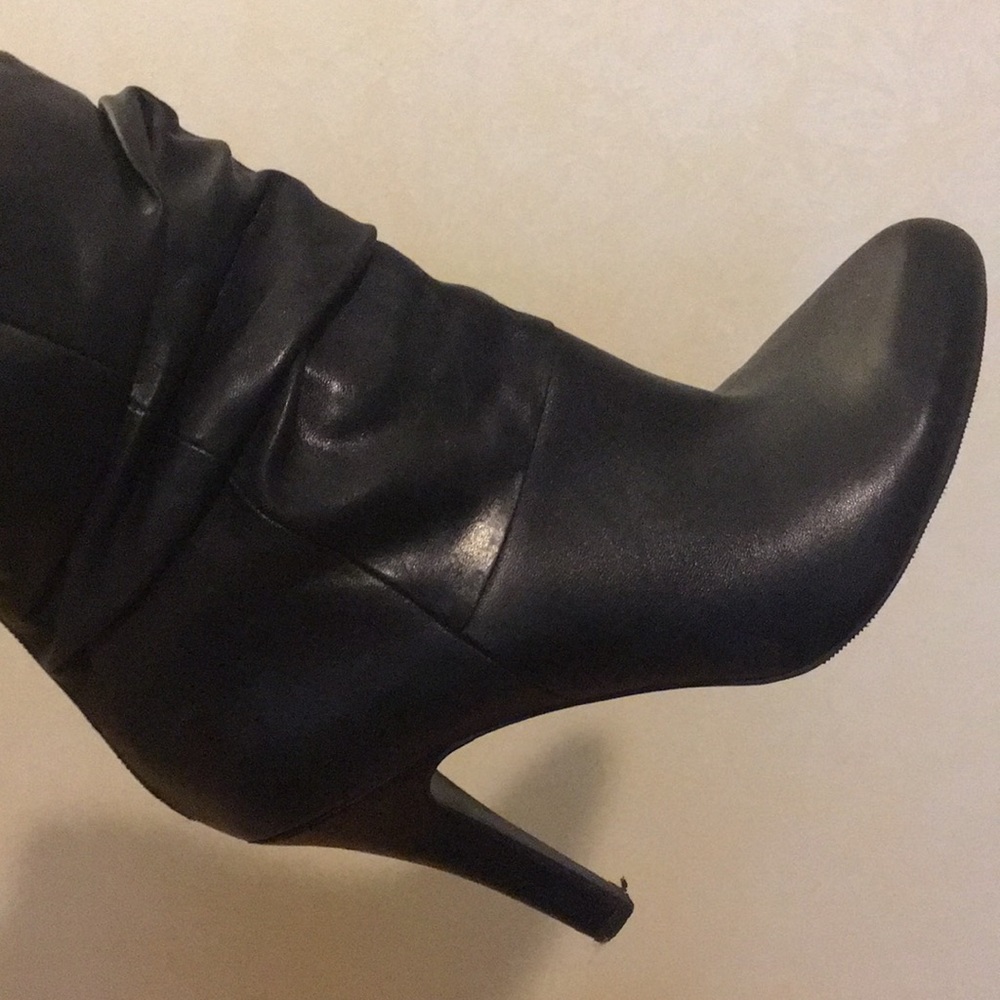 Fabulous INC International black Booties